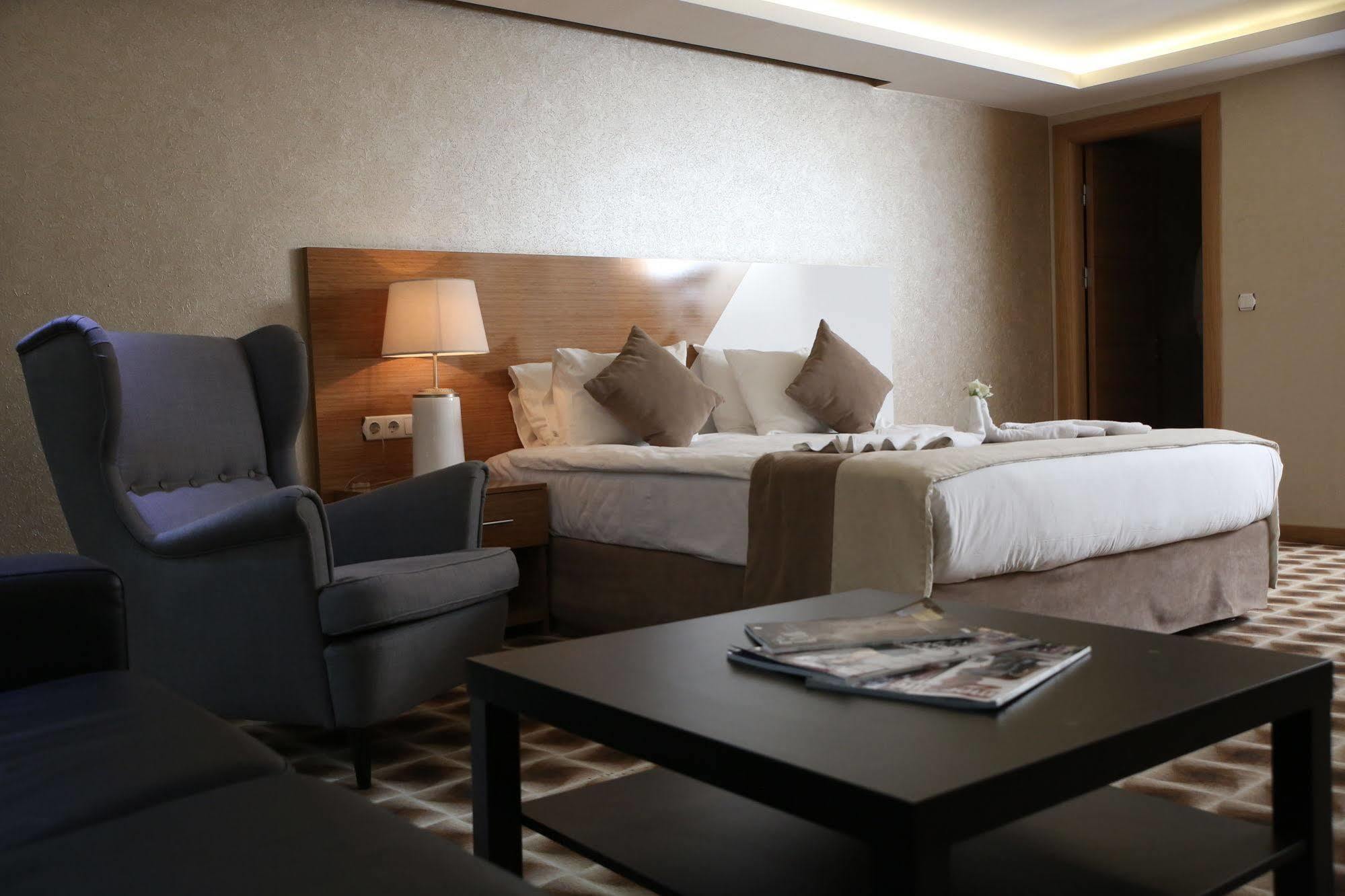 Way Hotel İzmir Exterior foto
